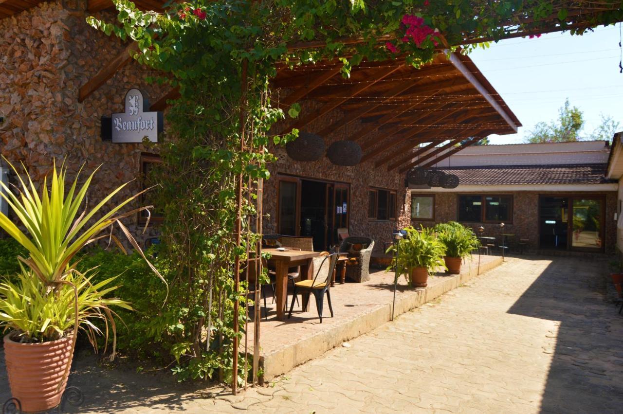 Bougainvilla Boutique Hotel & Restaurant لوبومباشي المظهر الخارجي الصورة